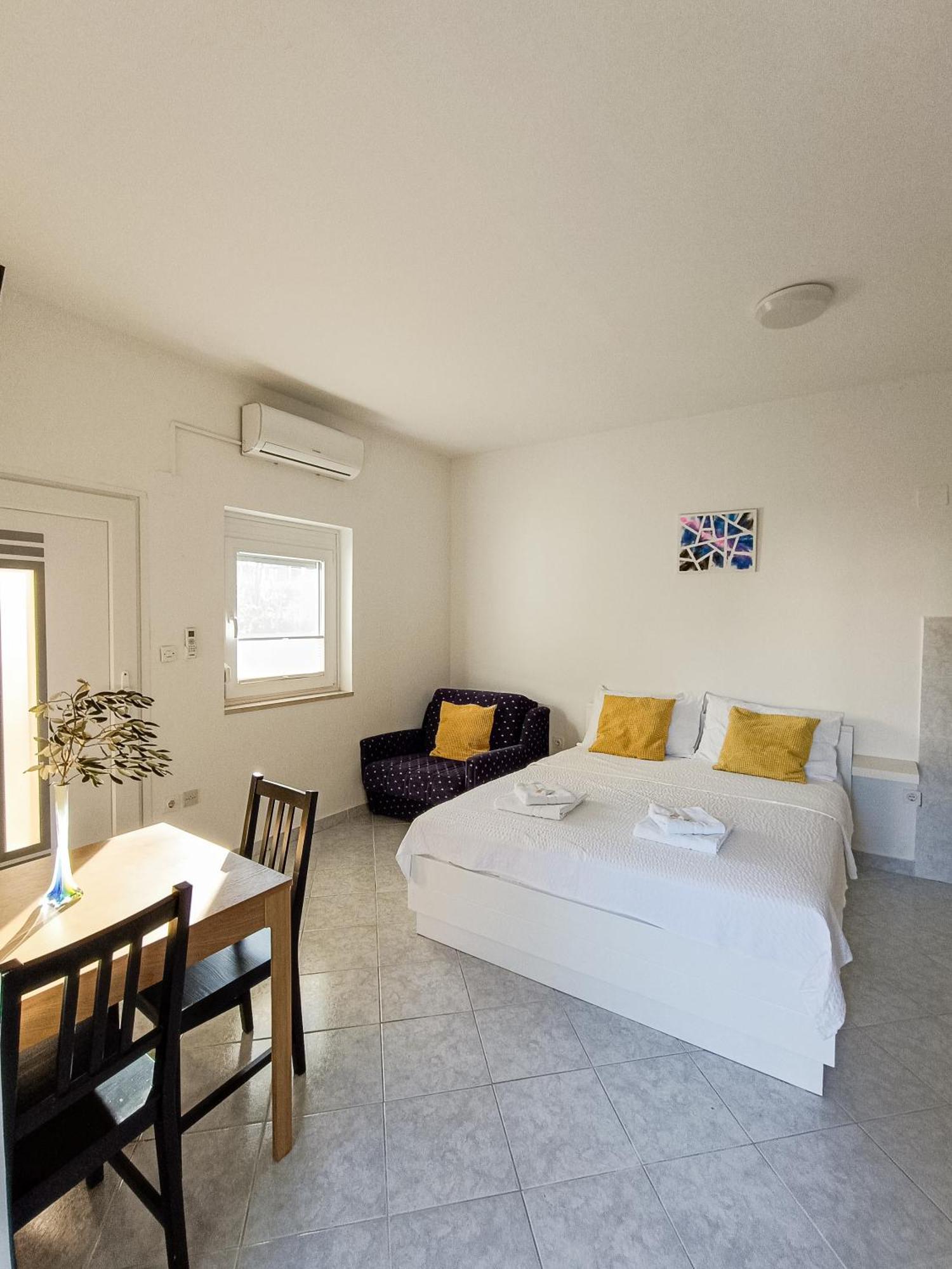 Apartments Frank シロ エクステリア 写真